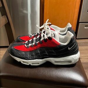Nike Air Max 95 Men's Athletic Shoes - Black, Red, White